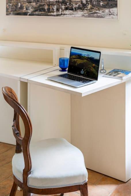 Apartment Relax Like Home, Piazza Santa Croce, With Balcony Florenz